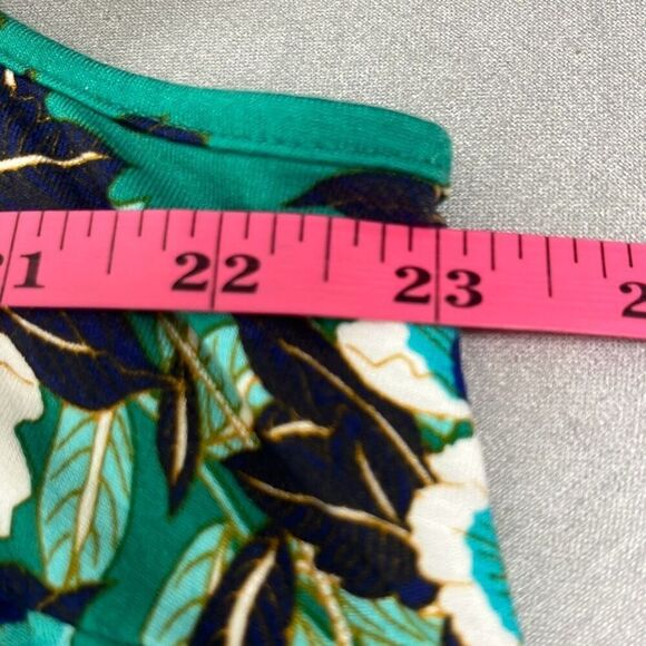 Daniel Rainn 2X Plus Sleeveless Blouse Green Floral Lace Accents Cutout NWOT - Picture 11 of 12